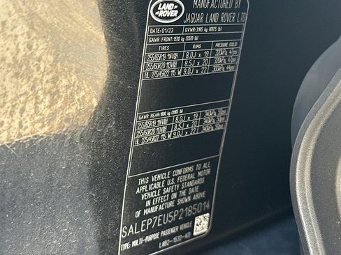 Used 2023 Land Rover Defender 110 SE AWD/4WD image 32