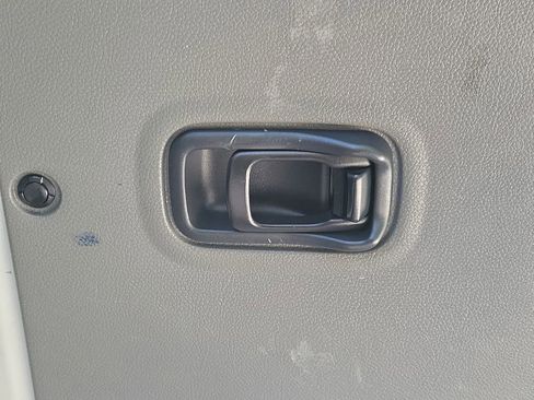 Used 2021 Nissan NV 2500 SV image 16