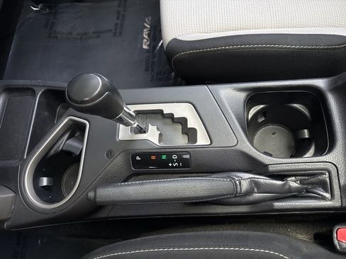 Used 2016 Toyota RAV4 XLE image 21