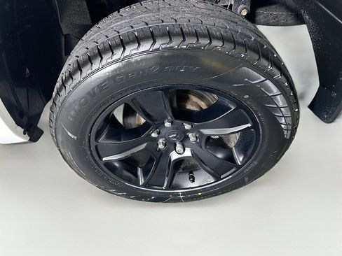 Used 2022 RAM 1500 Big Horn AWD/4WD image 11