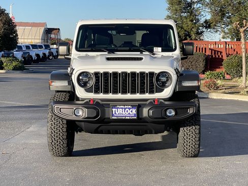 New 2026 Jeep Wrangler Unlimited Rubicon w/ Technology Group image 3