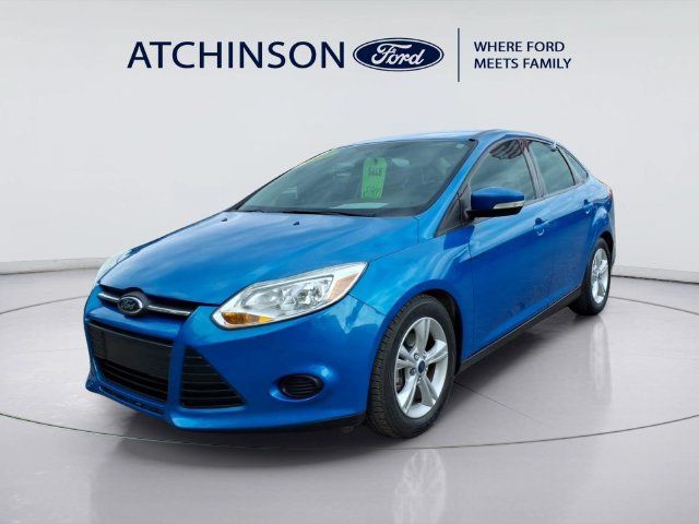 Used 2014 Ford Focus SE w/ SE Winter Package FWD image 1