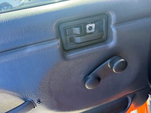 Used 2001 Jeep Wrangler Sport image 11