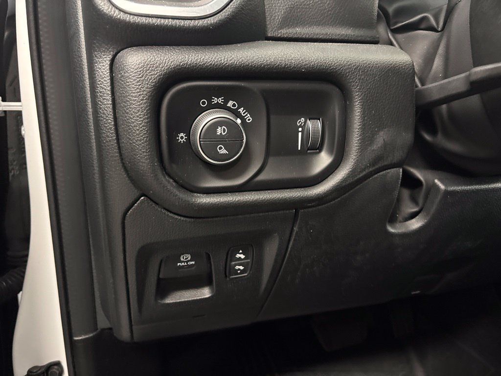 Used 2024 RAM 1500 Big Horn AWD/4WD image 16