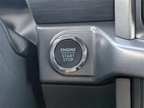 Used 2025 Ford F150 XLT w/ Equipment Group 302A MID image 31