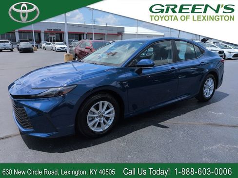 Certified 2025 Toyota Camry LE w/ Convenience Package FWD image 1