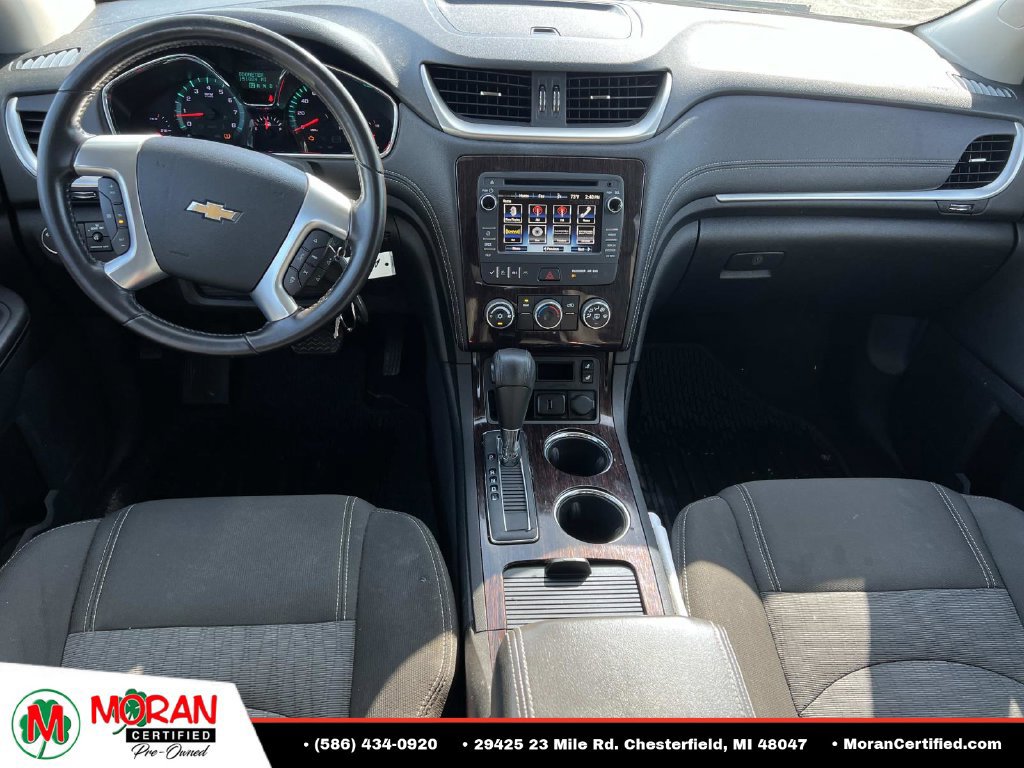 Used 2017 Chevrolet Traverse LT w/ Style and Technology Package FWD image 15