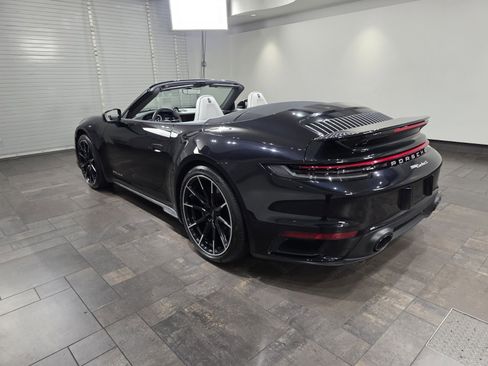 Used 2021 Porsche 911 Turbo image 4