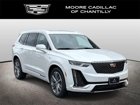 New 2025 Cadillac XT6 Premium Luxury image 1