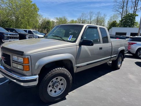 Used 2000 GMC Sierra 2500 4x4 Extended Cab HD w/ SLE Marketing Option Pkg 3 image 2