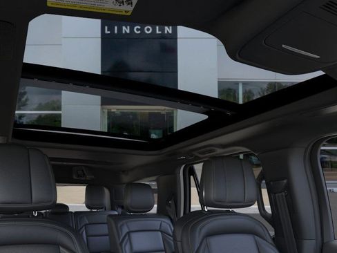 New 2025 Lincoln Navigator Reserve w/ Jet Appearance Package image 22