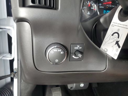 New 2026 Chevrolet Express 2500 Extended w/ Communications Package RWD image 28