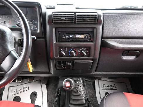Used 2000 Jeep Wrangler Sport AWD/4WD image 16
