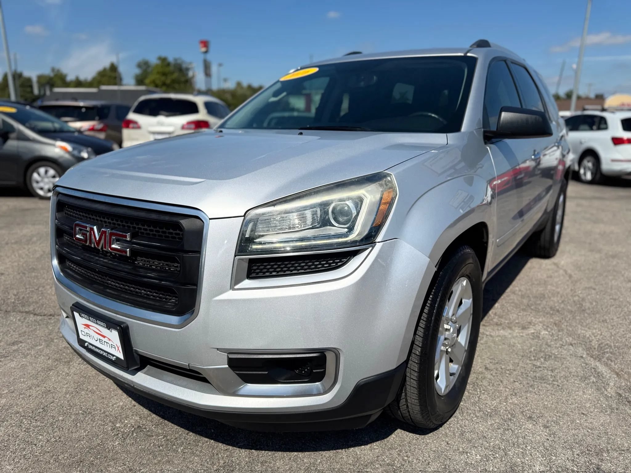 Used 2016 GMC Acadia SLE FWD image 8