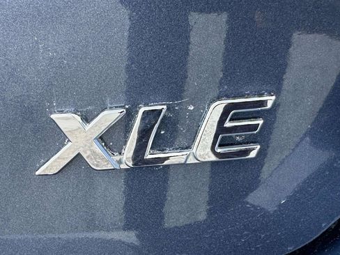 Used 2015 Toyota Sienna XLE FWD image 43