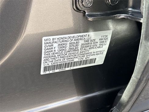 Used 2025 Acura MDX SH-AWD image 35