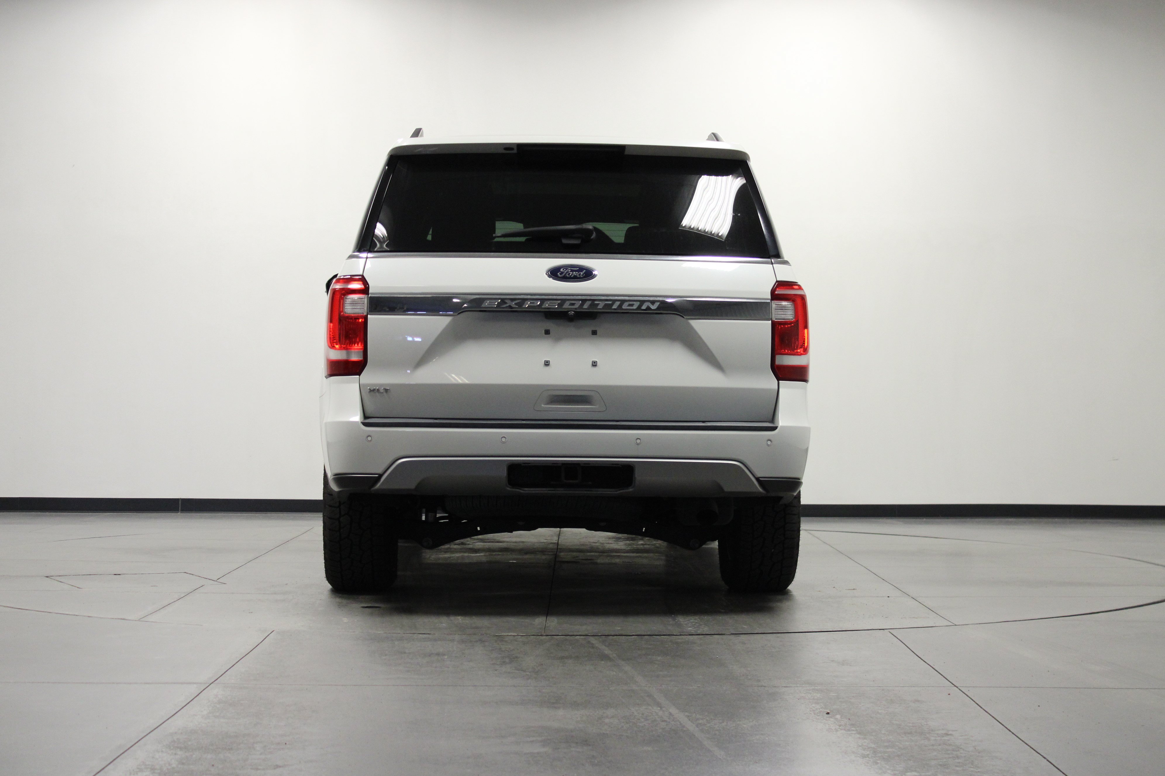 Used 2021 Ford Expedition XLT RWD image 5