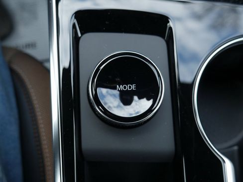 New 2026 Chevrolet Equinox ACTIV w/ Convenience Package III image 19