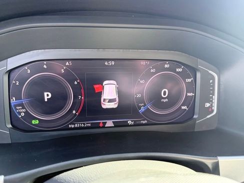 Used 2022 Volkswagen Atlas Cross Sport SE image 10