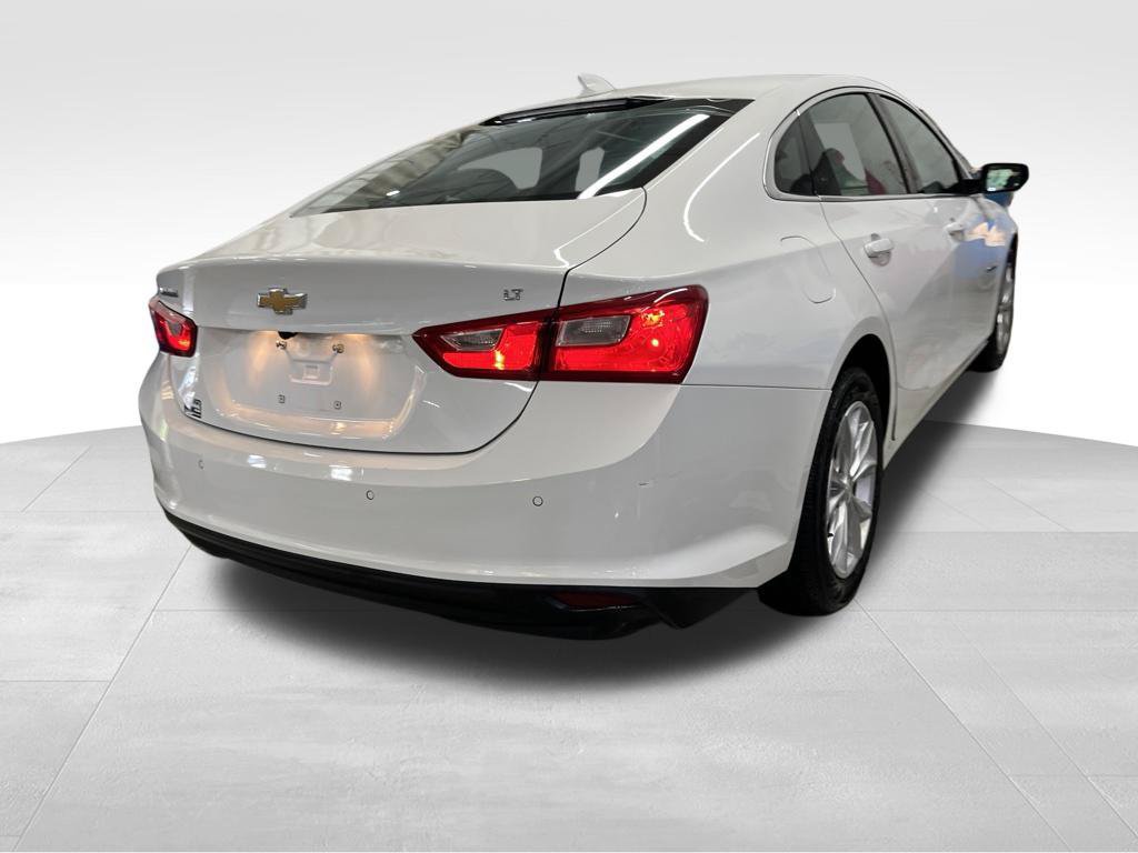 Used 2025 Chevrolet Malibu LT FWD image 5