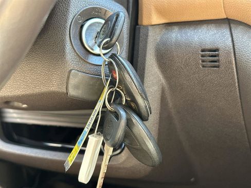 Used 2013 Buick Enclave Leather image 21