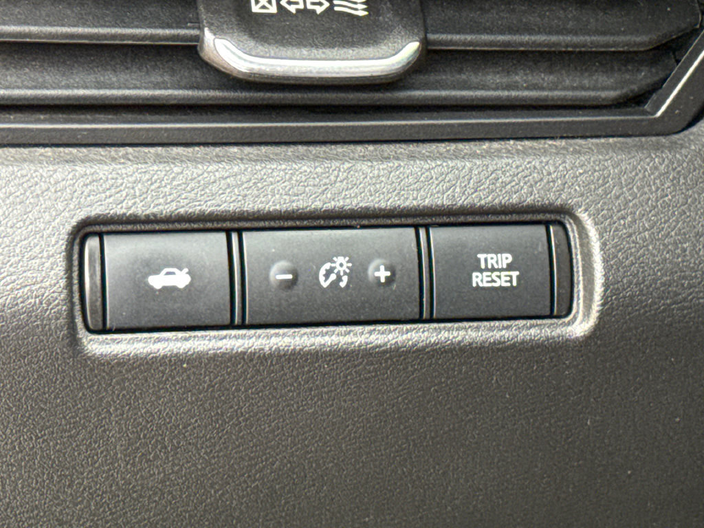 Used 2023 Nissan Altima 2.5 SR w/ SR Premium Package FWD image 22