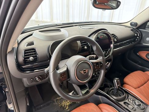 Certified 2023 MINI Cooper Clubman S AWD/4WD image 4