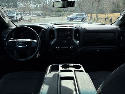 Used 2022 GMC Sierra 2500 Pro w/ Convenience Package image 12