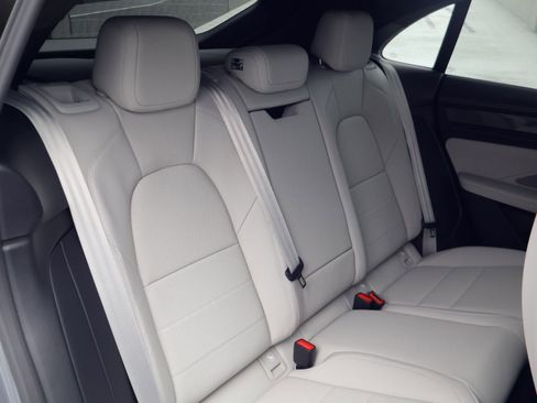 New 2026 Porsche Macan Turbo Electric AWD/4WD image 23