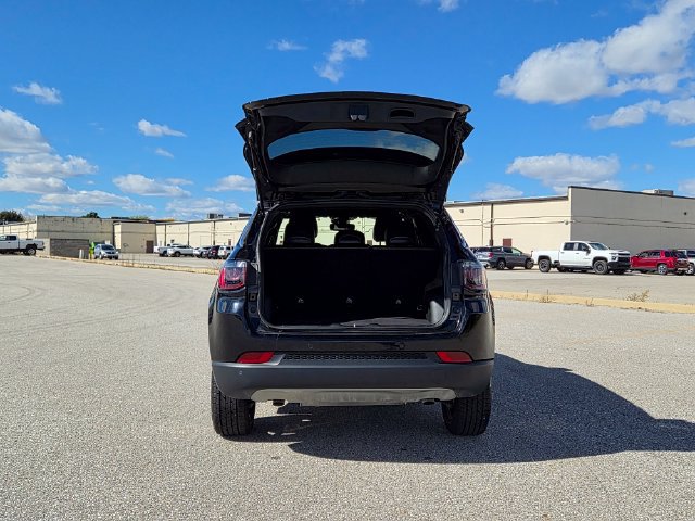 Used 2024 Jeep Compass Limited AWD/4WD image 11