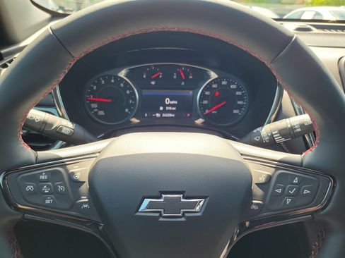 Used 2024 Chevrolet Equinox RS w/ RS Leather Package FWD image 21