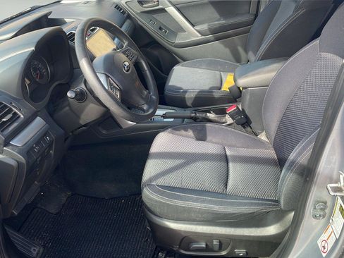 Used 2015 Subaru Forester 2.5i Premium AWD/4WD image 12