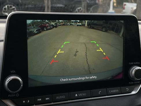 Used 2023 Nissan Sentra SV image 19