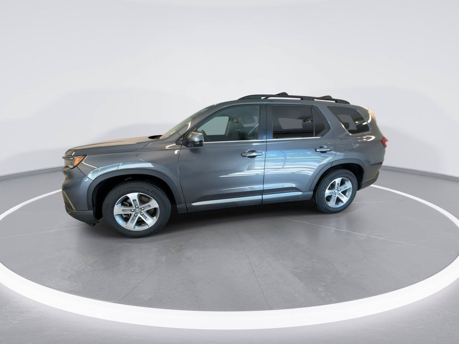 Used 2025 Honda Pilot EX-L image 5