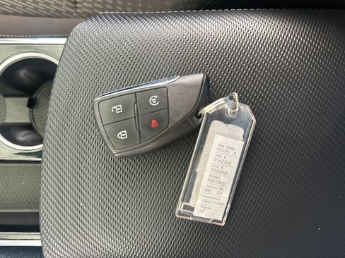 Used 2025 Chevrolet Equinox LT image 22