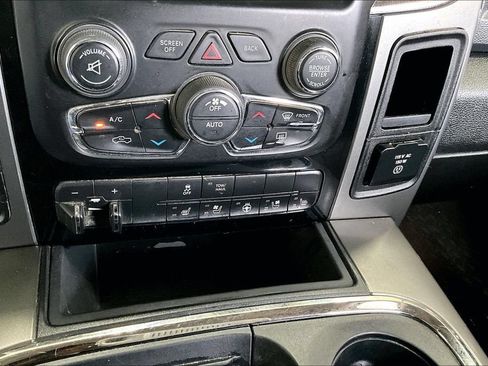 Used 2017 RAM 1500 Sport w/ Black Ram 1500 Sport Group AWD/4WD image 16