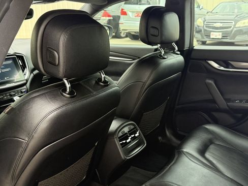 Used 2018 Maserati Ghibli RWD image 25