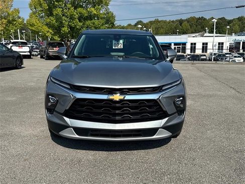 Used 2025 Chevrolet Blazer LT w/ Convenience Package image 10