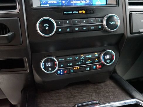 Used 2020 Ford Expedition Limited AWD/4WD image 39