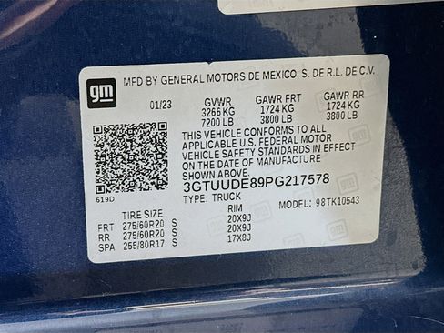 Used 2023 GMC Sierra 1500 SLT w/ SLT Premium Package image 32