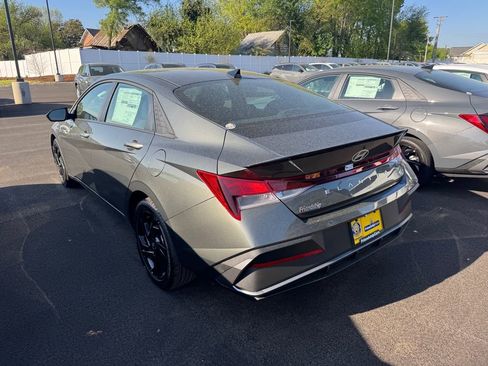 New 2026 Hyundai Elantra Sport FWD image 17