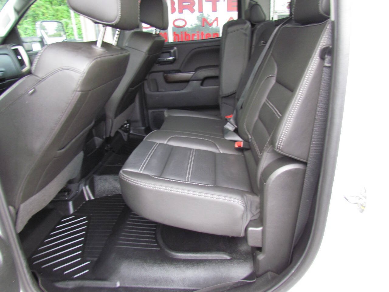 Used 2019 GMC Sierra 2500 Denali w/ Duramax Plus Package AWD/4WD image 12