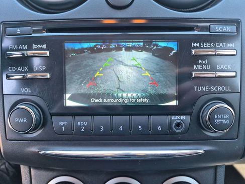 Used 2013 Nissan Rogue SV image 21