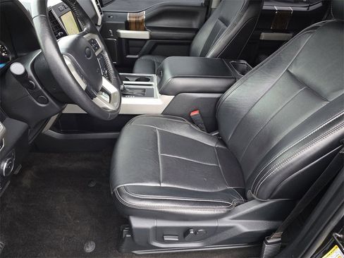 Used 2019 Ford F150 Lariat w/ Equipment Group 502A Luxury image 11