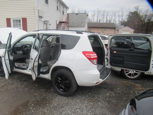 Used 2012 Toyota RAV4 4WD image 12