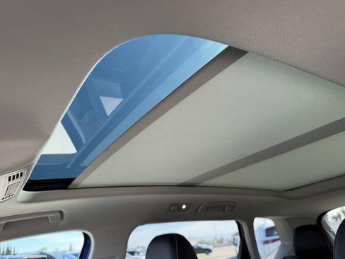 Used 2023 Volkswagen Taos SEL image 15