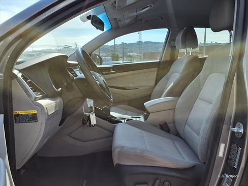 Used 2016 Hyundai Tucson SE w/ Option Group 02 image 7