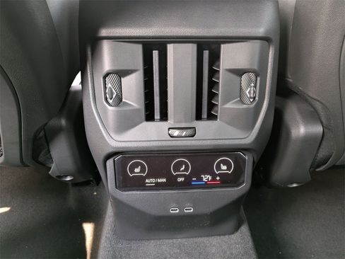 New 2025 BMW X3 xDrive30i w/ Convenience Package image 31