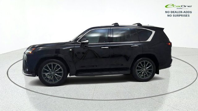 Used 2022 Lexus LX 600 F Sport w/ Accessory Package (Z1) AWD/4WD image 4
