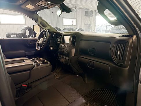 Used 2021 Chevrolet Silverado 1500 Custom Trail Boss AWD/4WD image 12